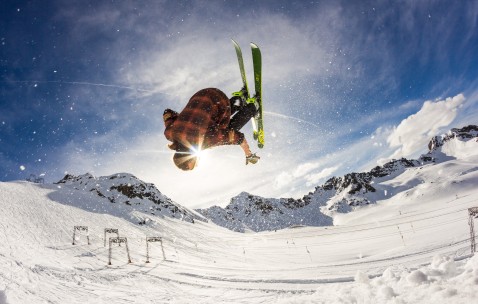 爱游戏-本菲卡主帅放话：分区决赛必胜莱比锡，胡金秋冷笑回应